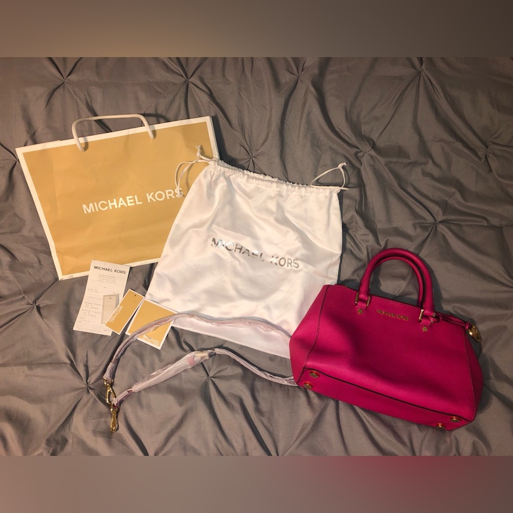 Awesome like new Michael Kors Raspberry pink small leather satchel purse $278